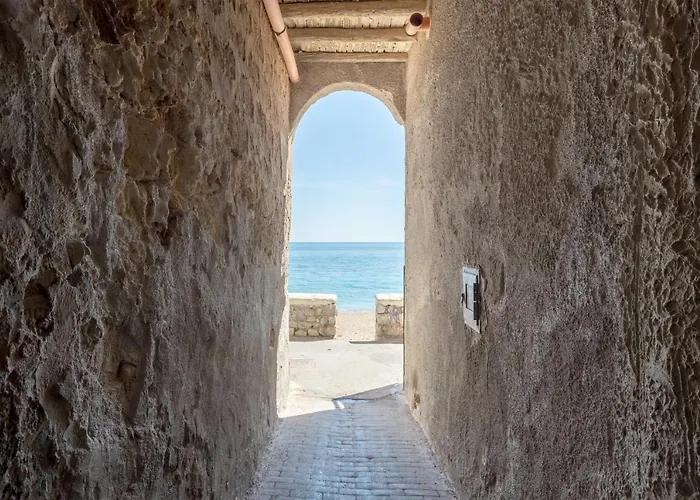 Porta A Mare *